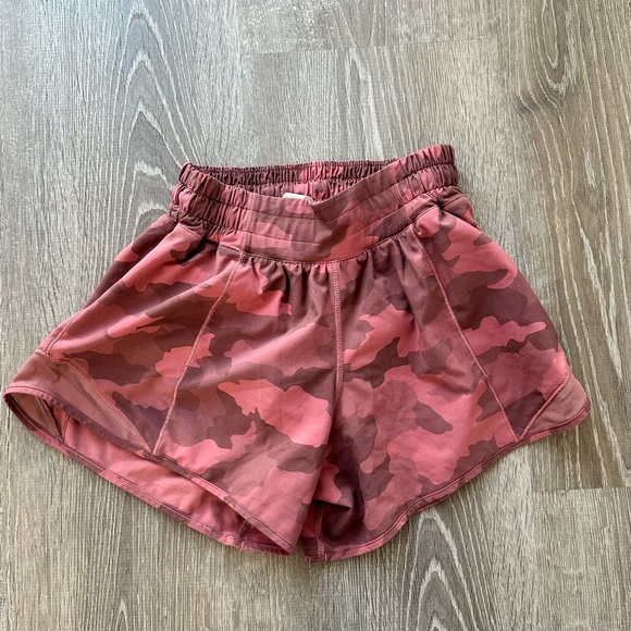lululemon athletica Pants - Lululemon hotty hot shorts size 2 tall